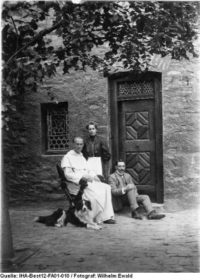 Iha Best12 Fa01 010 20111127 1953437457