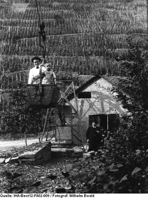 Iha Best12 Fa02 009 20111204 1776127516