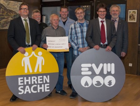 Vlnr: Jürgen Zimmer (EVM), Klaus-Dieter Vogt, Günter Heim, Holger Simonis, Michael Spitz (alle IHA), Berthold Nick (EVM), Bruno Seibeld (Bürgermeister VG Untermosel). © EVM/Clarissa Molsberger